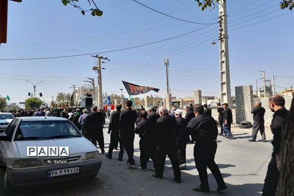 پیاده‌روی اربعین حسینی در شهر جعفریه قم