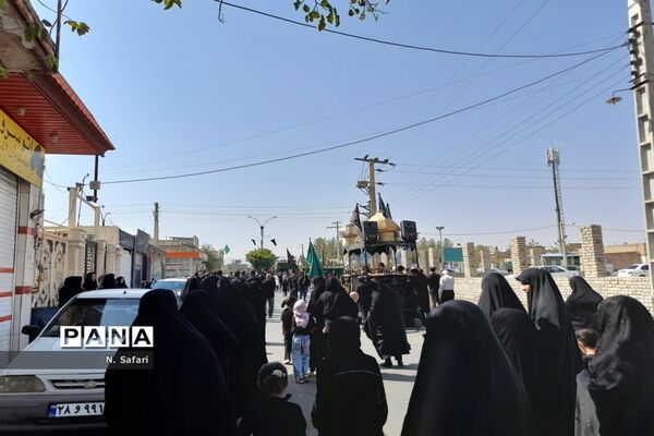 پیاده‌روی اربعین حسینی در شهر جعفریه قم
