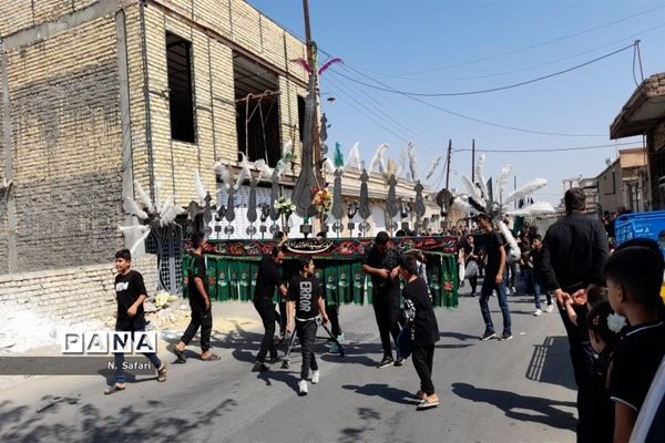 پیاده‌روی اربعین حسینی در شهر جعفریه قم