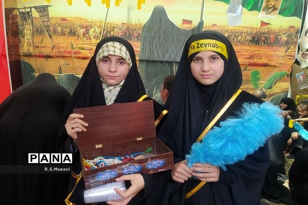 عزاداری و پیاده‌روی مردم قم در گرامیداشت اربعین حسینی