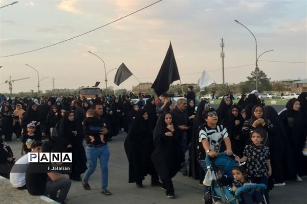 حال و هوای موکب های اربعین در پیاده‌روی زائران جمکران