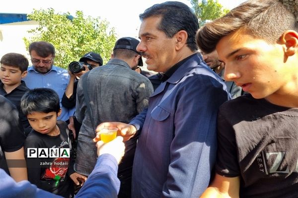 خدمات‌رسانی موکب دانش‌آموزان خراسان شمالی به جاماندگان حسینی