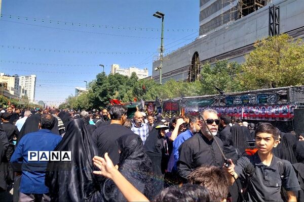 اجتماع بزرگ دلدادگان‌ حسینی