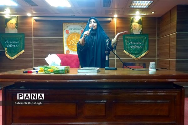 سفر فرهنگیان نمونه شهر تهران به مشهد الرضا(ع)