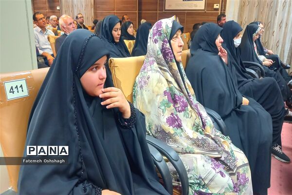 سفر فرهنگیان نمونه شهر تهران به مشهد الرضا(ع)