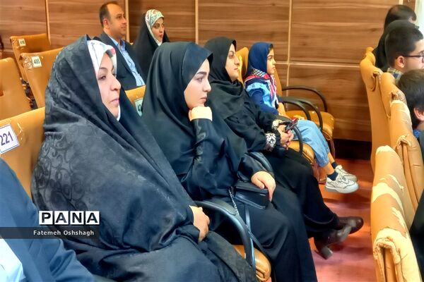 سفر فرهنگیان نمونه شهر تهران به مشهد الرضا(ع)
