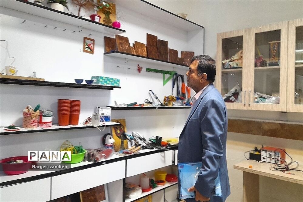 بازدید رئیس گروه دوره‌های سوادآموزی از مدارس ملارد