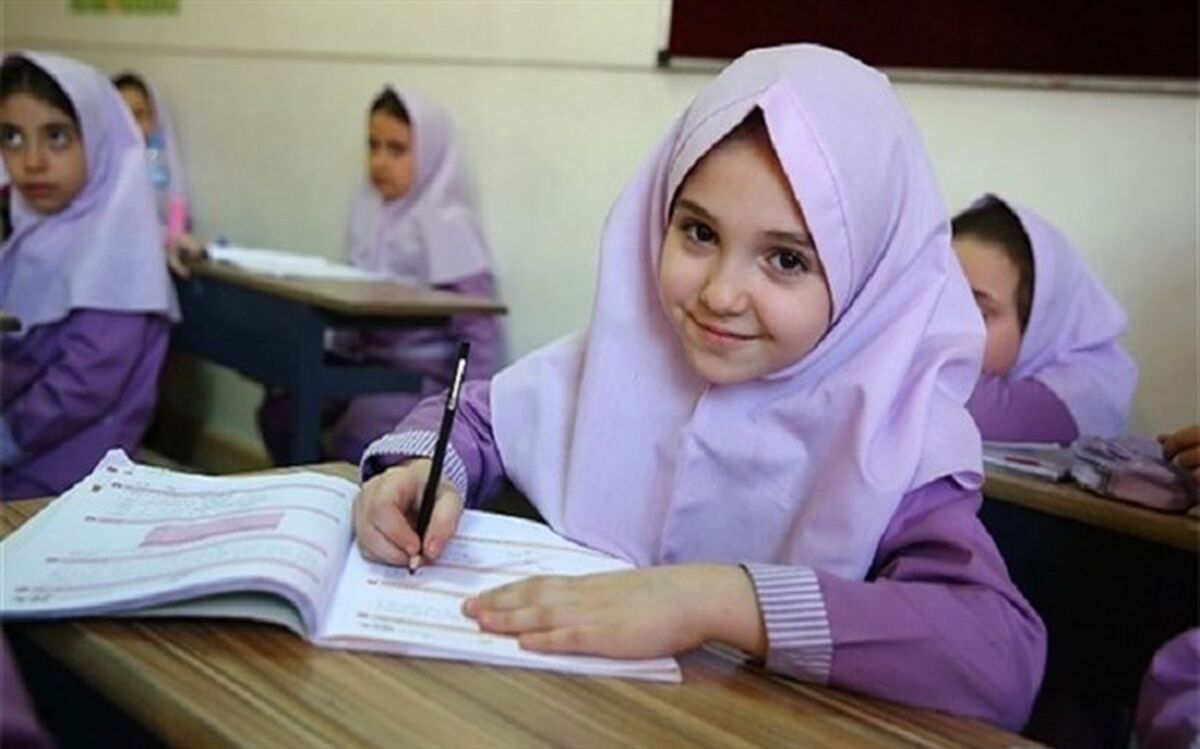ضرورت آموزش مسائل اقتصادی به دانش‌آموزان با شیوه‌های مختلف