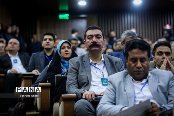 همایش «نظاره جهش تولید دانش‌بنیان»