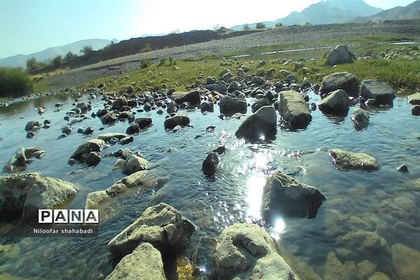 سد آبی خاکی روستای درکه در استان کرمانشاه