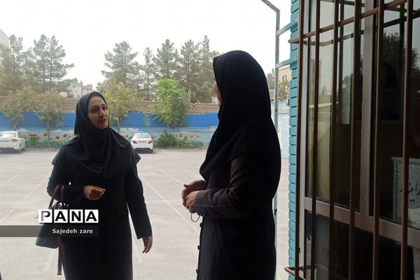 سازمان دهی معلمان در دبستان سعیدی رضوانی ناحیه هفت