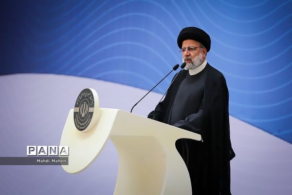 مراسم تجلیل از مدال‌آوران و قهرمانان ورزشی