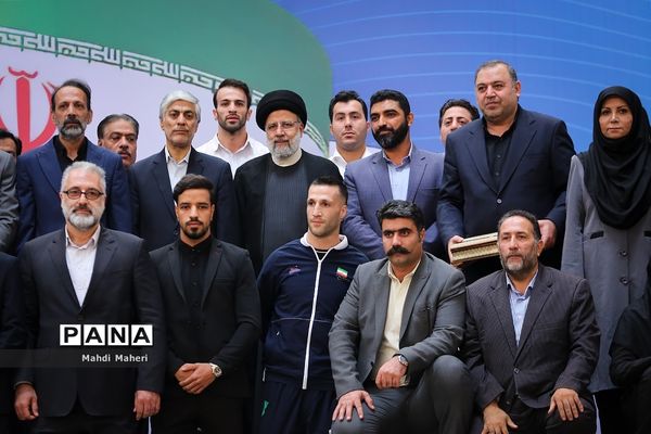 مراسم تجلیل از مدال‌آوران و قهرمانان ورزشی