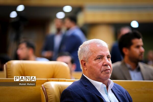 مراسم تجلیل از مدال‌آوران و قهرمانان ورزشی