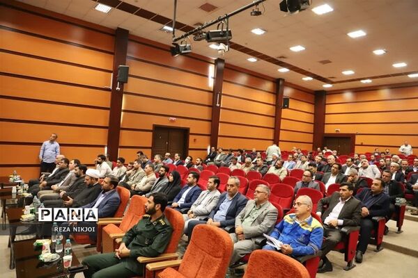 جلسه شورای اداری شهرستان بهارستان