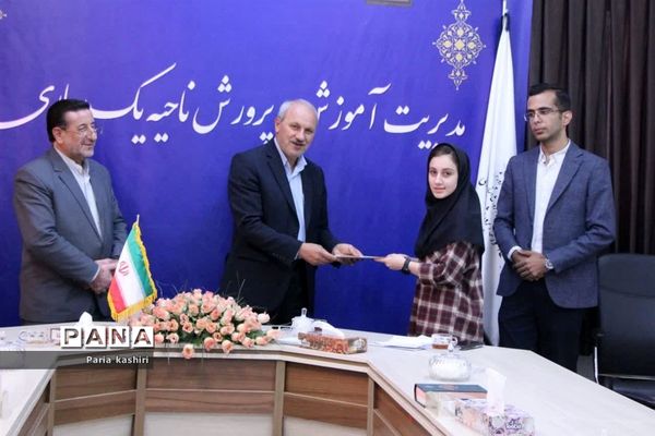 نشست خبری مدیر آموزش و پرورش ناحیه یک ساری با اصحاب رسانه