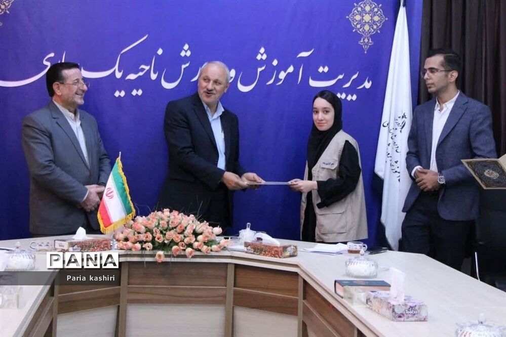 نشست خبری مدیر آموزش و پرورش ناحیه یک ساری با اصحاب رسانه