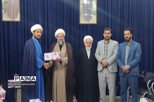 مراسم تجلیل و تقدیر از روحانیون طرح امین شهرستان‌قرچک