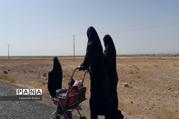 مراسم پیاده‌روی رضویّون به‌مناسبت سالروز شهادت امام رضا (ع) در شهرستان بام و صفی‌آباد