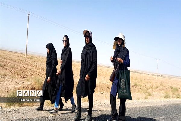 مراسم پیاده‌روی رضویّون به‌مناسبت سالروز شهادت امام رضا (ع) در شهرستان بام و صفی‌آباد