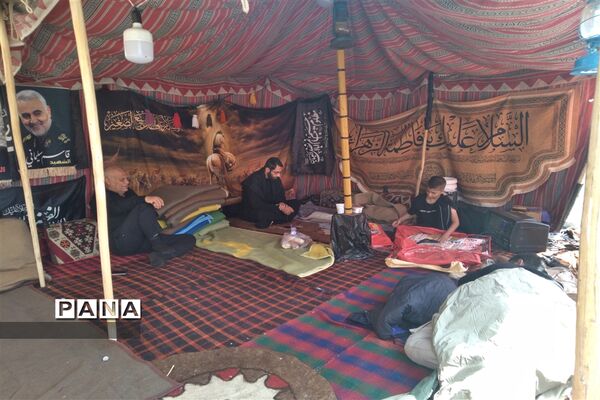 خدمت‌رسانی موکب داران و عاشقان حسینی به زائران امام رضا (ع) در عرصه میدان شهدا