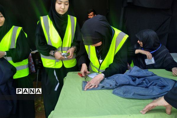 خدمت‌رسانی موکب داران و عاشقان حسینی به زائران امام رضا (ع) در عرصه میدان شهدا