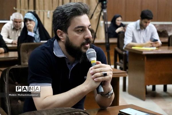 نشست خبری مدیرکل فرهنگ و ارشاد اسلامی آذربایجان شرقی