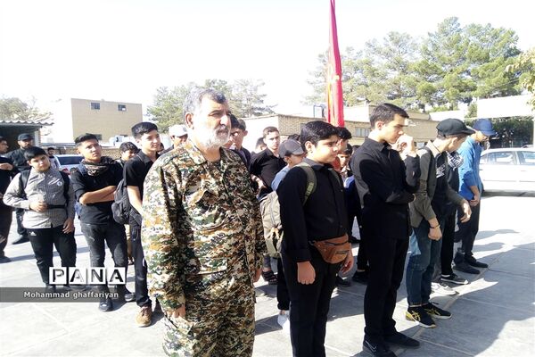 اعزام اولین کاروان پیاده‌روی دانش‌آموزی زائران امام رضا (ع) از شهرستان تربت‌جام