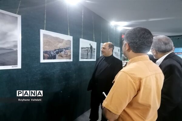 افتتاح نمایشگاه گروهی عکس در «مسیر بهشت»