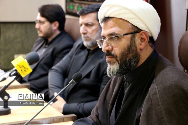 جلسه گرامیداشت هفته دفاع مقدس در قم