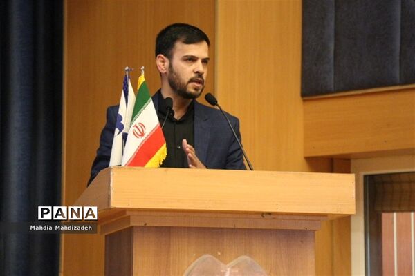 جلسه علمی تخصصی مدیران مدارس در آموزش و پرورش ناحیه ۶ مشهد