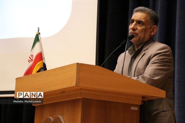 جلسه علمی تخصصی مدیران مدارس در آموزش و پرورش ناحیه ۶ مشهد