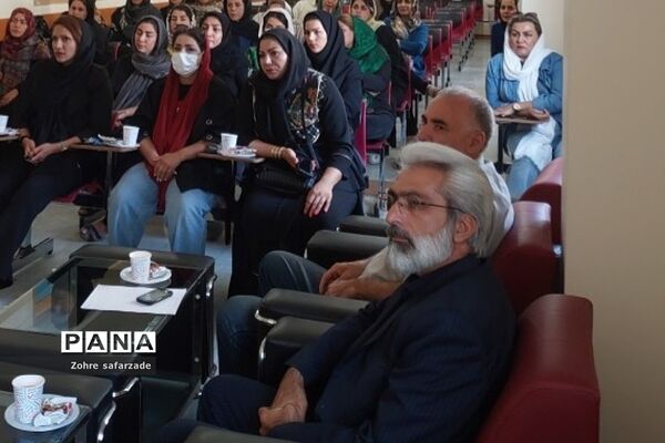 برگزاری جلسه کارگروه ماده ۱۸ سرویس مدارس در آموزش و پرورش رودهن