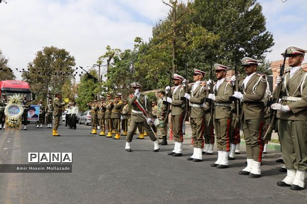 استقبال مردم ارومیه از 24 شهید تازه تفحص شده