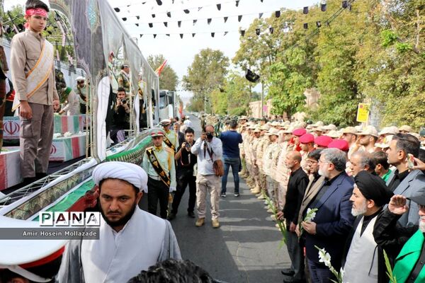 استقبال مردم ارومیه از 24 شهید تازه تفحص شده