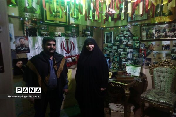 دیدار کاروان پیاده بسیج دانش‌آموزی با مادر شهید  «دانیال رضازاده»