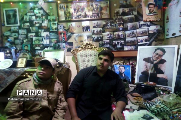 دیدار کاروان پیاده بسیج دانش‌آموزی با مادر شهید  «دانیال رضازاده»