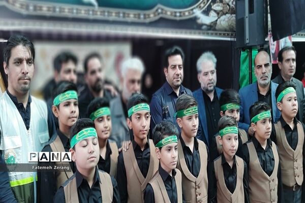 استقبال از  زائران با پای پیاده در راه مشهد الرضا