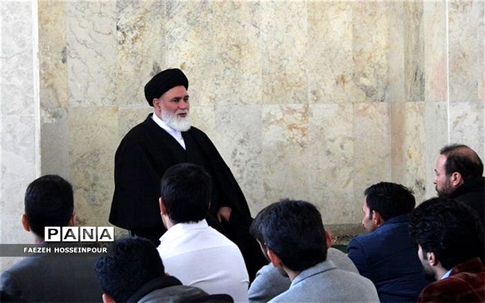 مومن حقیقی کسی است که در مقابل وسوسه‌های شیطانی ایستادگی کند