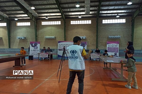 اولین دوره مسابقات رباتیک دانش‌آموزان پسر در آبادان