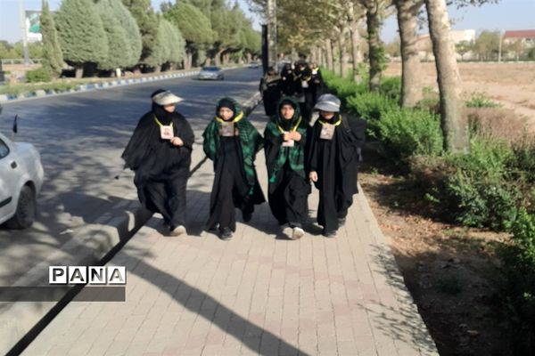 پیاده‌روی کاروان دختران ضیافت آسمانی شهرستان گلبهار
