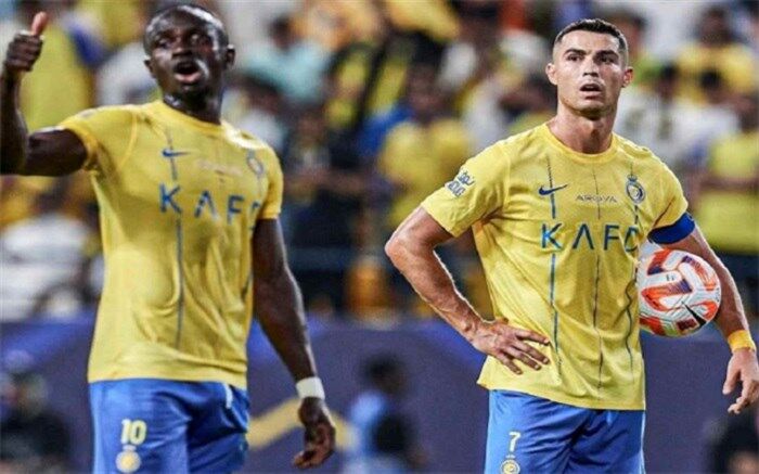 ستاره‌های فوتبال جهان در آسمان  پایتخت؛ رونالدو و مانه دوشنبه در تهران