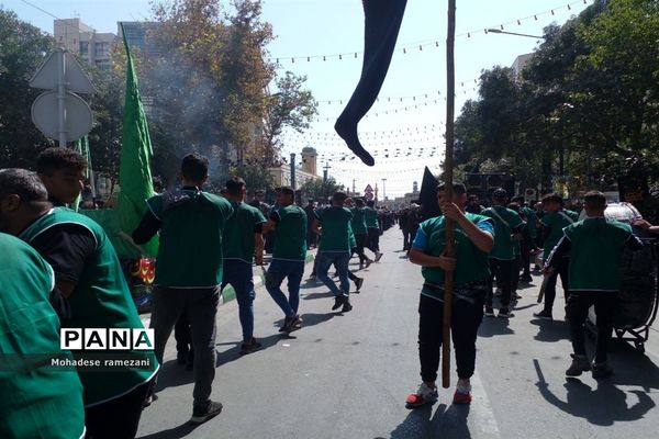 عزاداری زائران و مجاوران رضوی