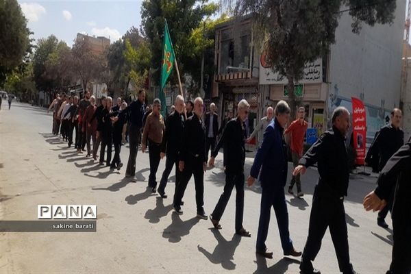 مراسم پیاده‌روی و سینه‌زنی به مناسبت شهادت امام رضا (ع)
