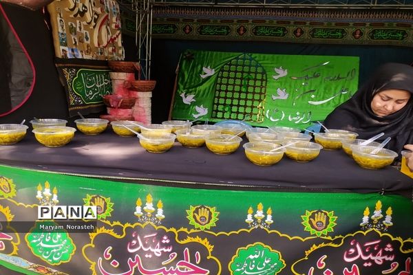 برپایی طرح گام‌های عاشقی در دبستان خدیجه مصلی نژاد منطقه تبادکان