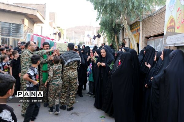 گلباران پیکر مطهر شهید گمنام
