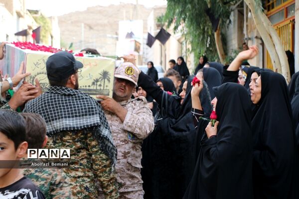 گلباران پیکر مطهر شهید گمنام