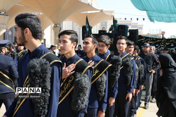 دسته عزاداری خادمان حرم خواهر در سوگ شهادت برادر