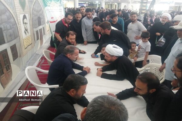 میز خدمت آموزش و پرورش قم در نماز جمعه