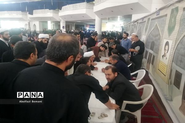 میز خدمت آموزش و پرورش قم در نماز جمعه